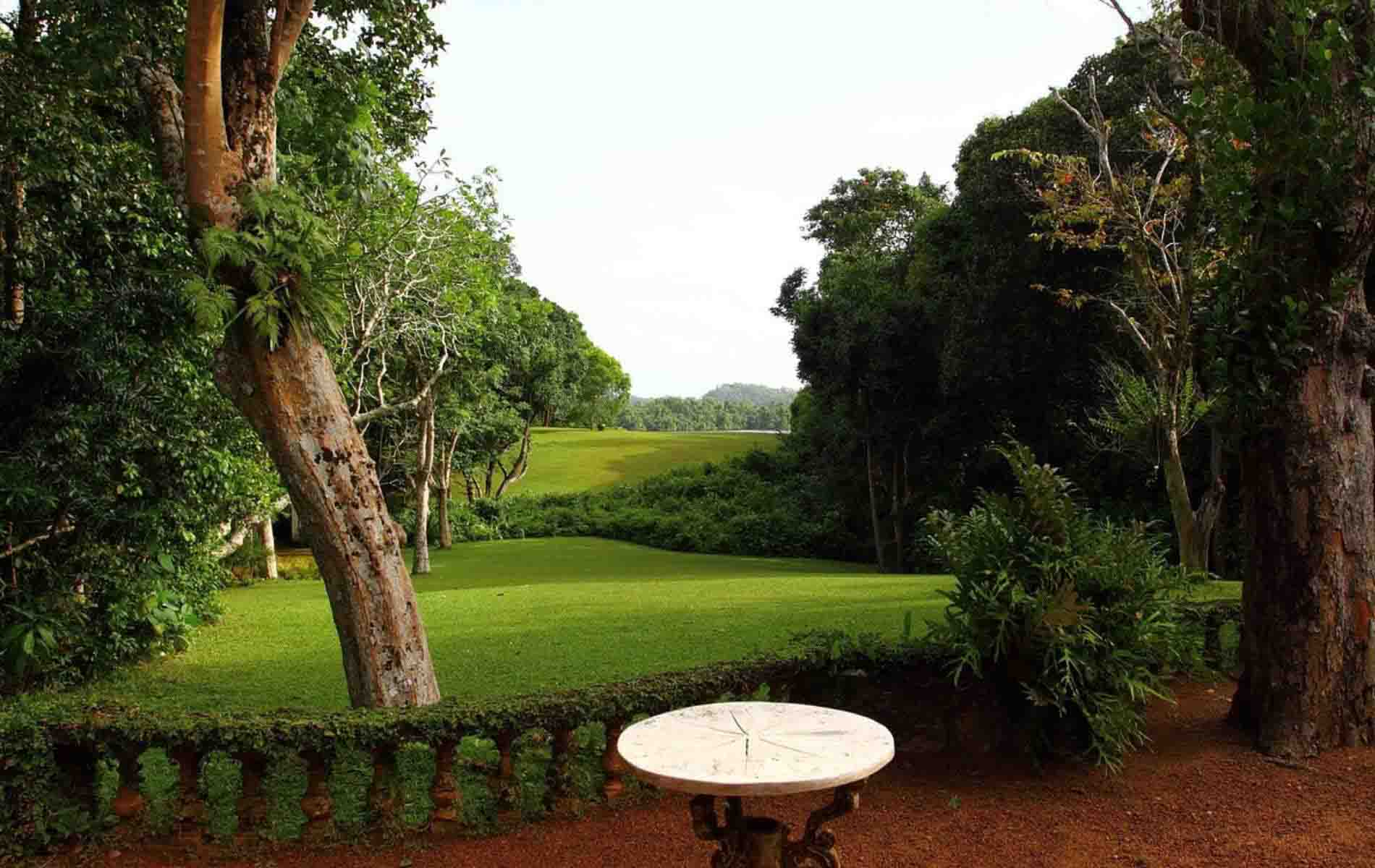 Lunuganga Garden Tour